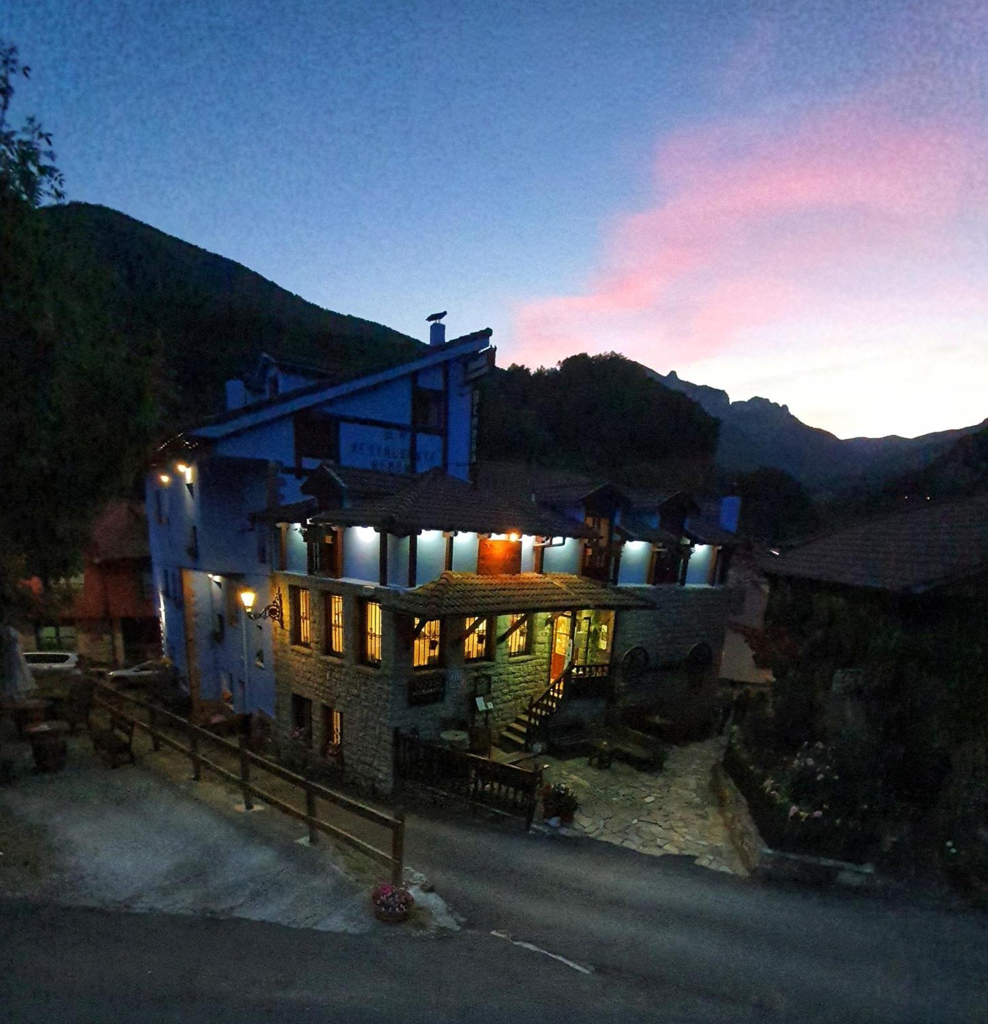 Hostal Remoña Espinama Exterior foto